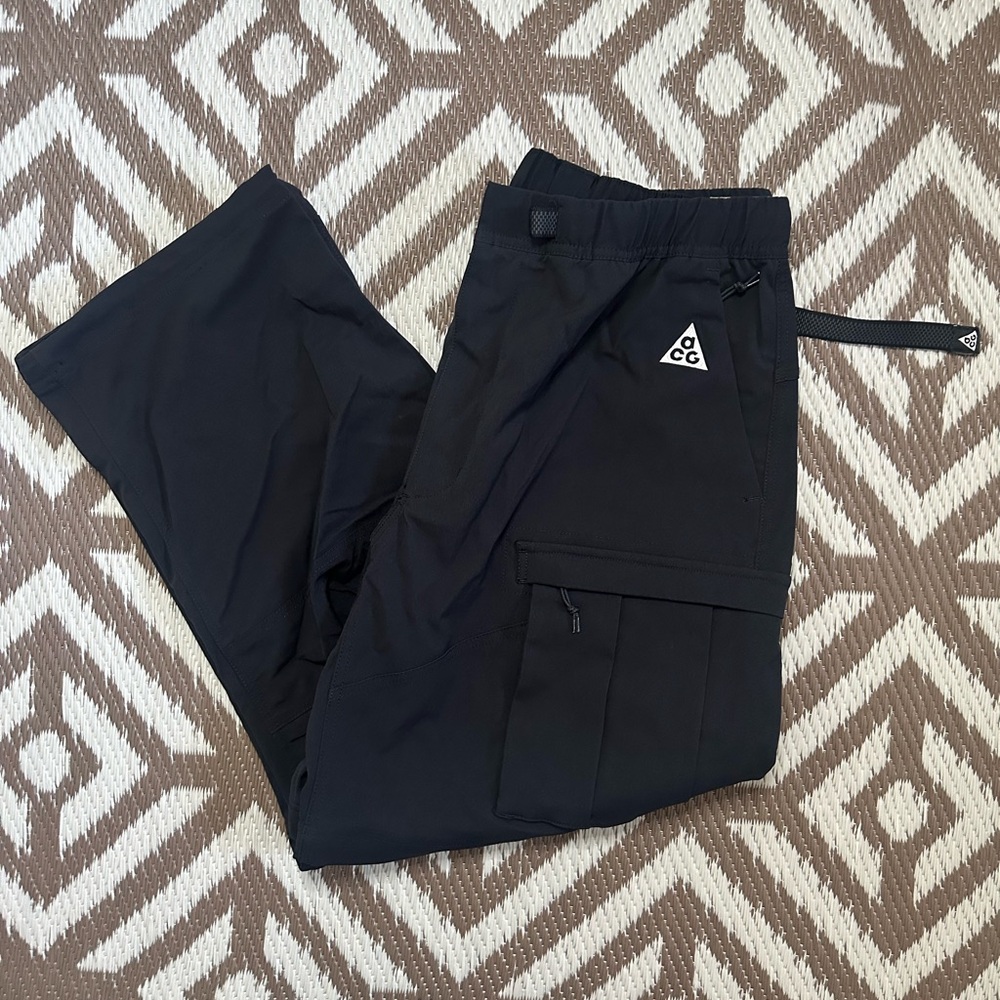 Nike ACG Men's Dark Cargo Pants